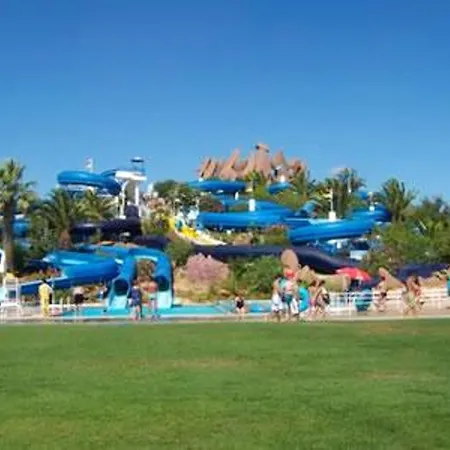 Welcoming In 60 M² With Shared Pool *