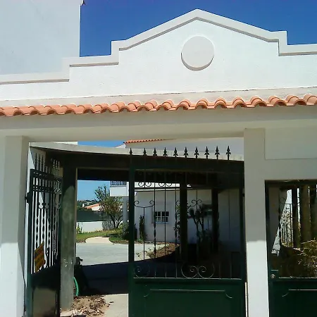 Welcoming In 60 M² With Shared Pool Albufeira