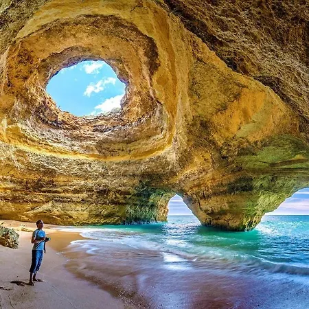 Welcoming In 60 M² With Shared Pool *