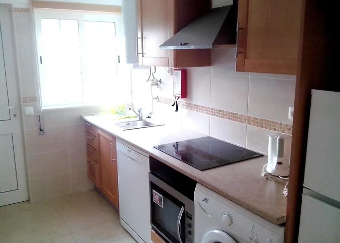 Apartment Welcoming In 60 M² With Shared Pool Albufeira