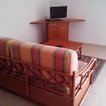 Welcoming In 60 M² With Shared Pool *