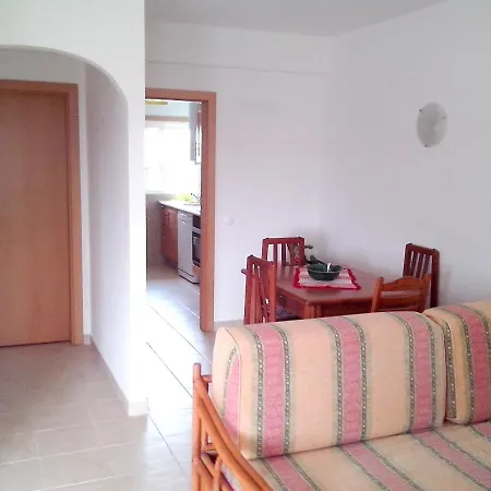 Welcoming In 60 M² With Shared Pool *