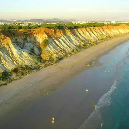 Welcoming In 60 M² With Shared Pool