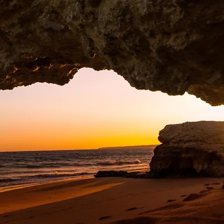 アパート Welcoming In 60 M² With Shared Pool アルブフェイラ