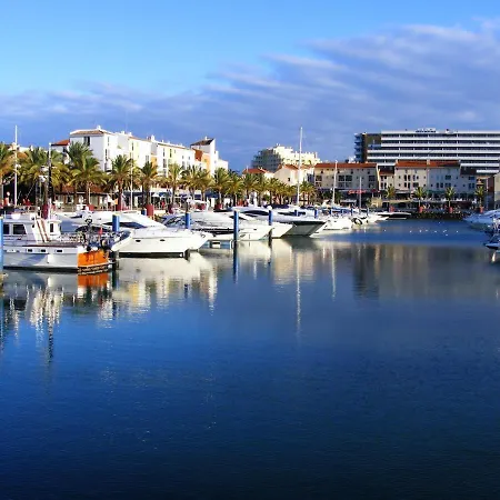 Welcoming In 60 M² With Shared Pool Apartman *