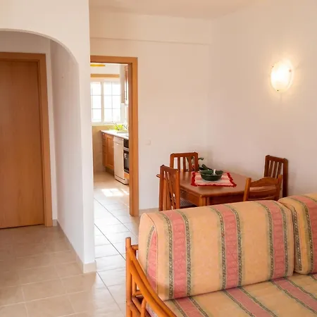 Serene Oasis: With Pool And Access Apartment *